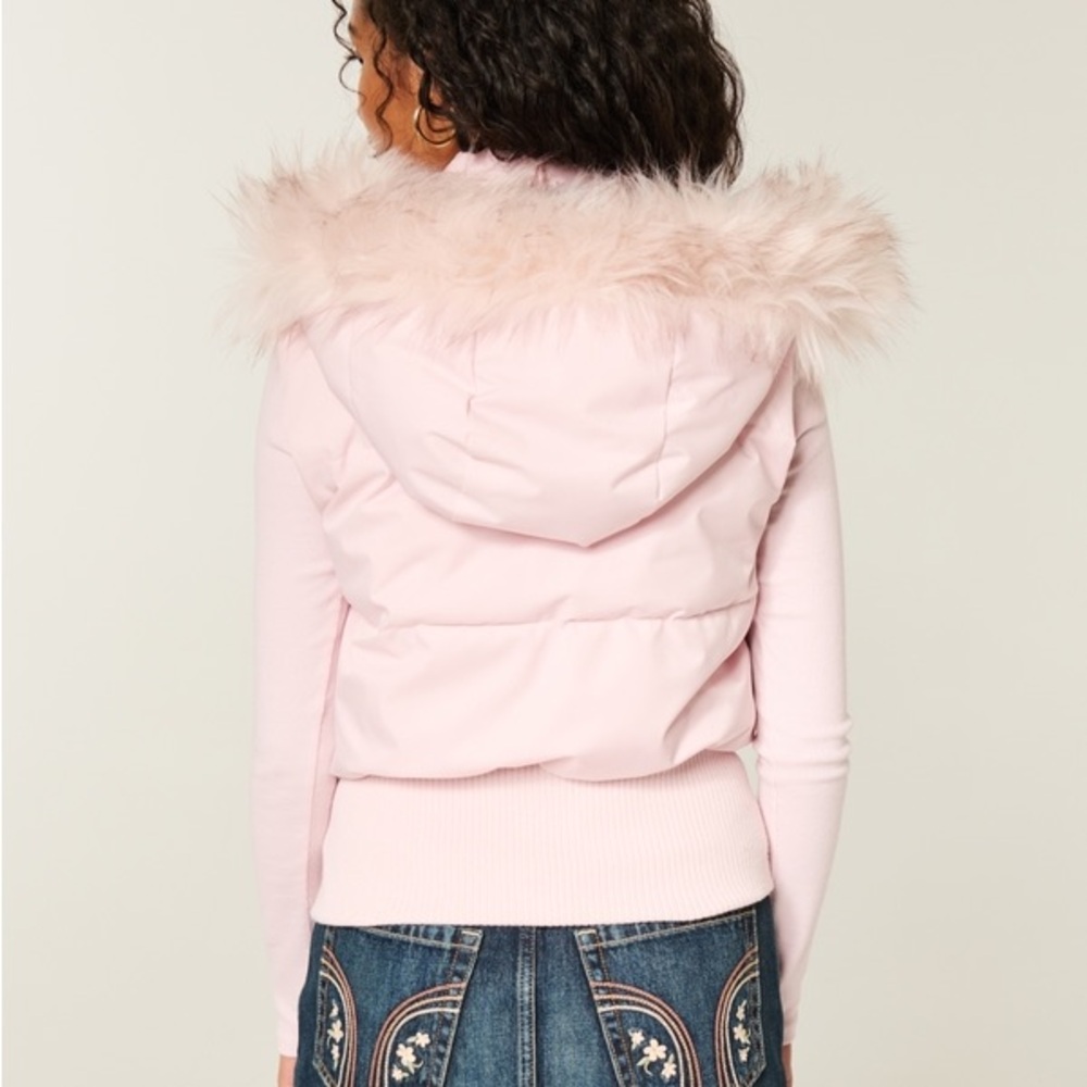 Hollister pink y2k faux fur trim hooded vest